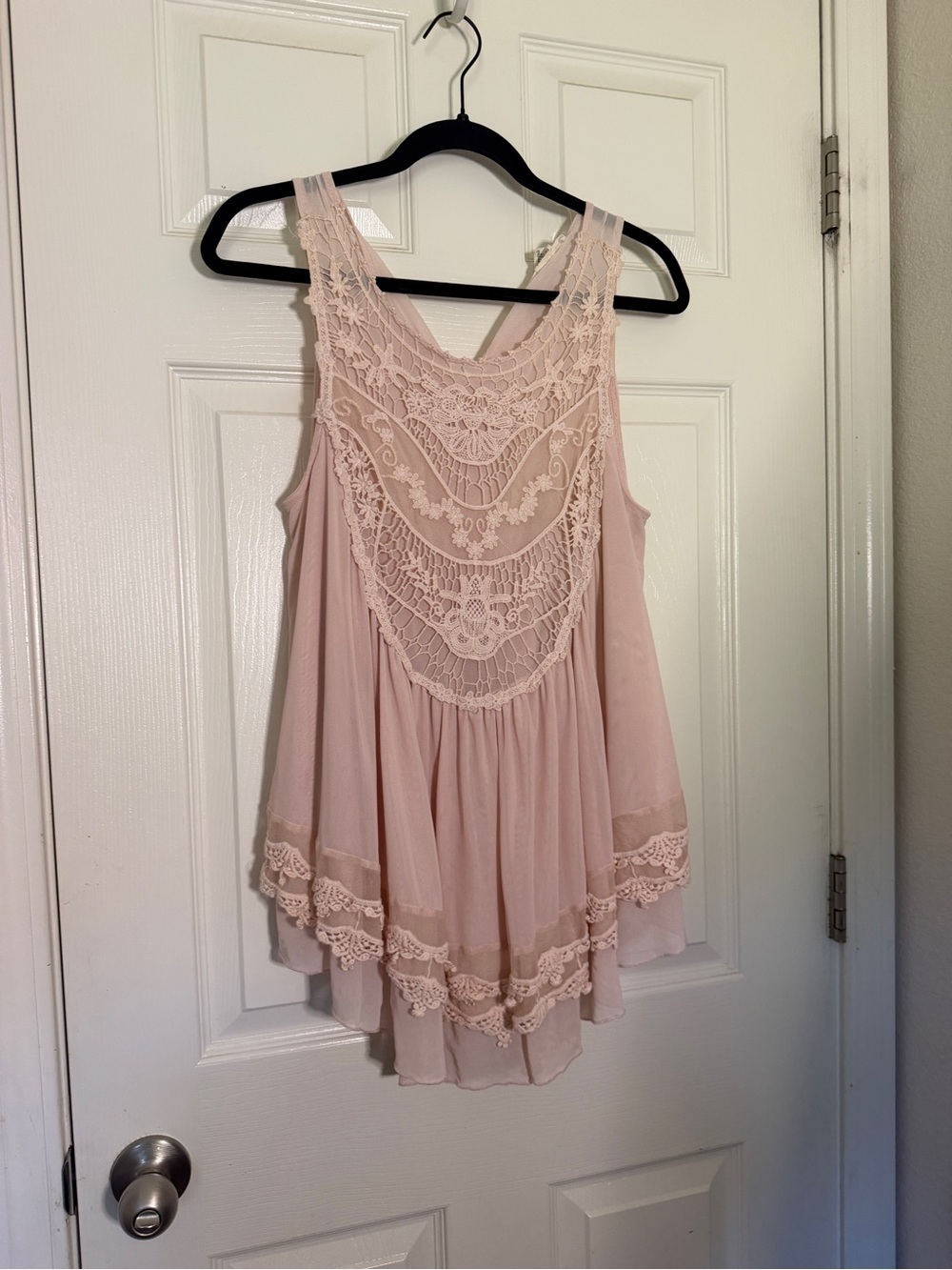 Lace-Detail Blush Pink Women's Tank Top